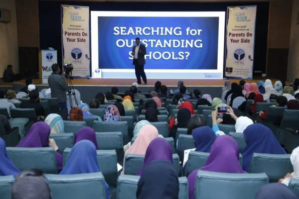 teachers-training-in-pakistan-768x512-1-600x400-1.webp